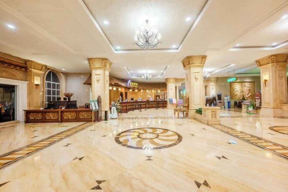 the First World Hotel (Songcheng Hangzhou Paradise Tourist Area) 2