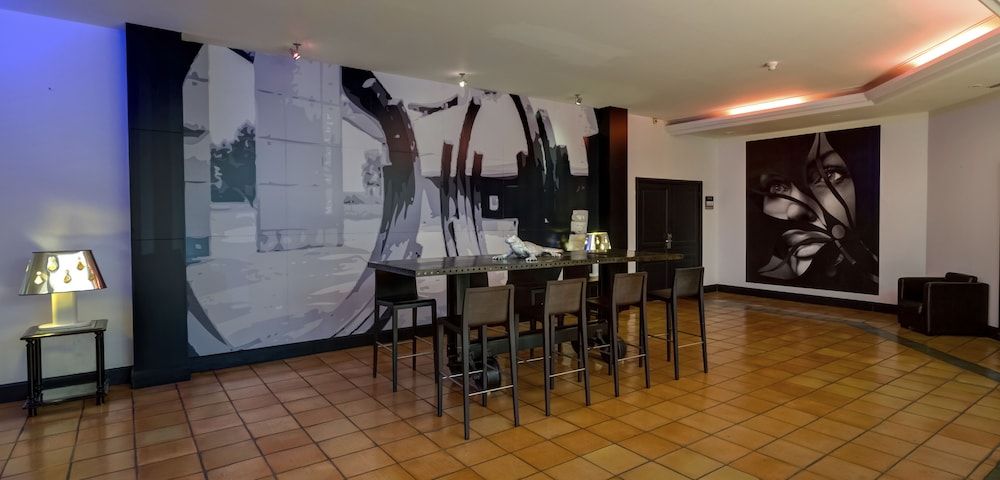 Hôtel Arles Plaza 2