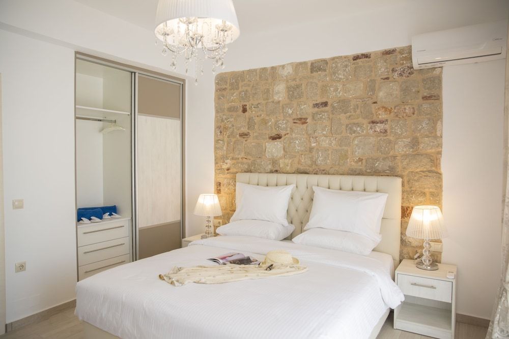 G&K Stone Suites 2