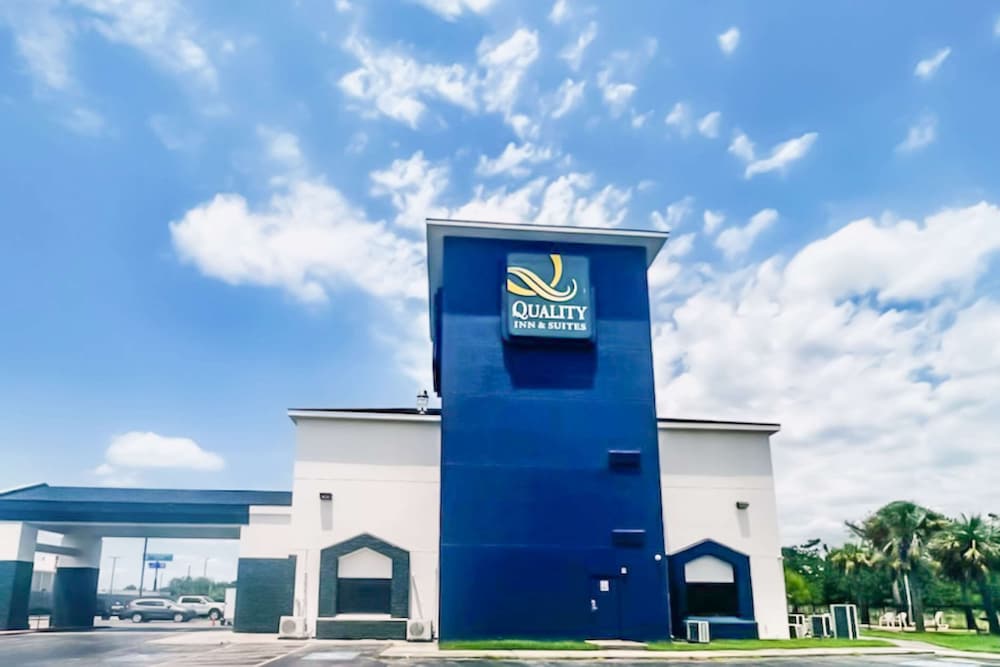 Quality Inn & Suites Lake Charles South 1