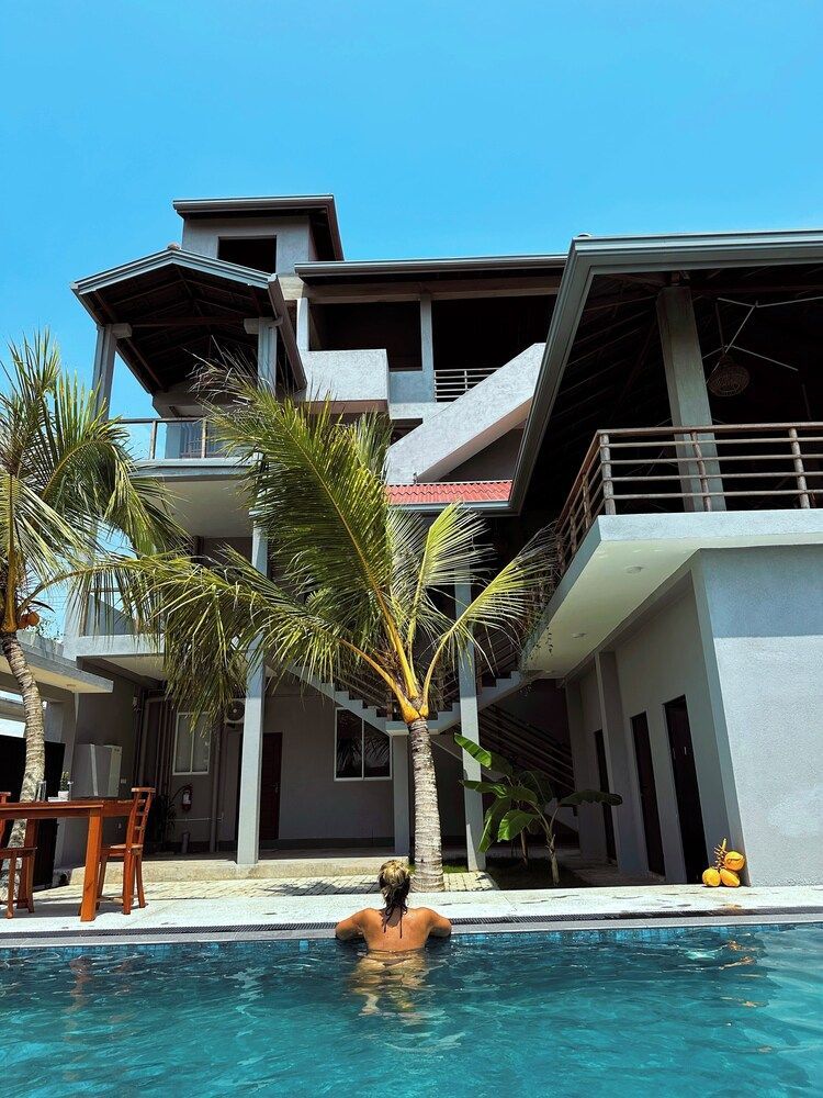 Goalie Beachfront Resort 1