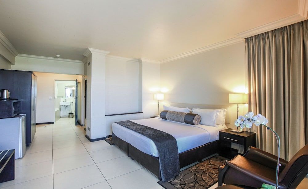 Blue Waters Hotel 1