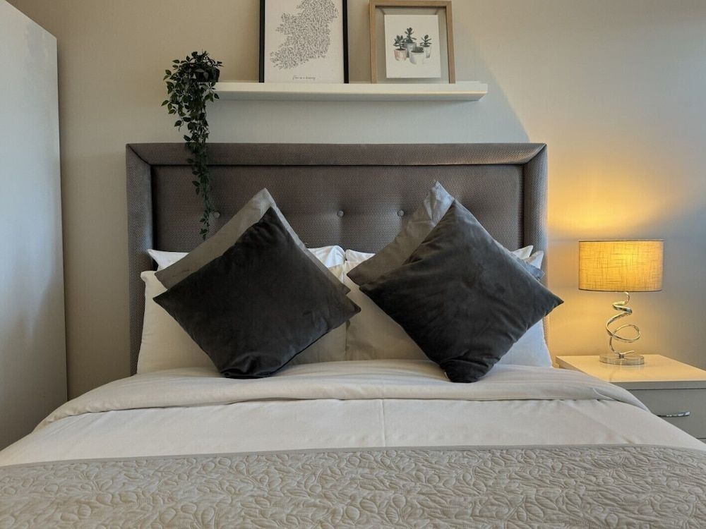 Central Belfast Apartments - Arena Suites 2