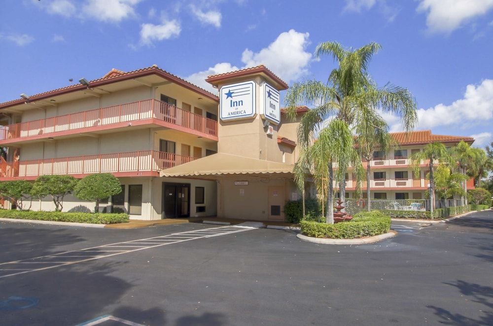 Inn of America - Palm Beach Gardens 1