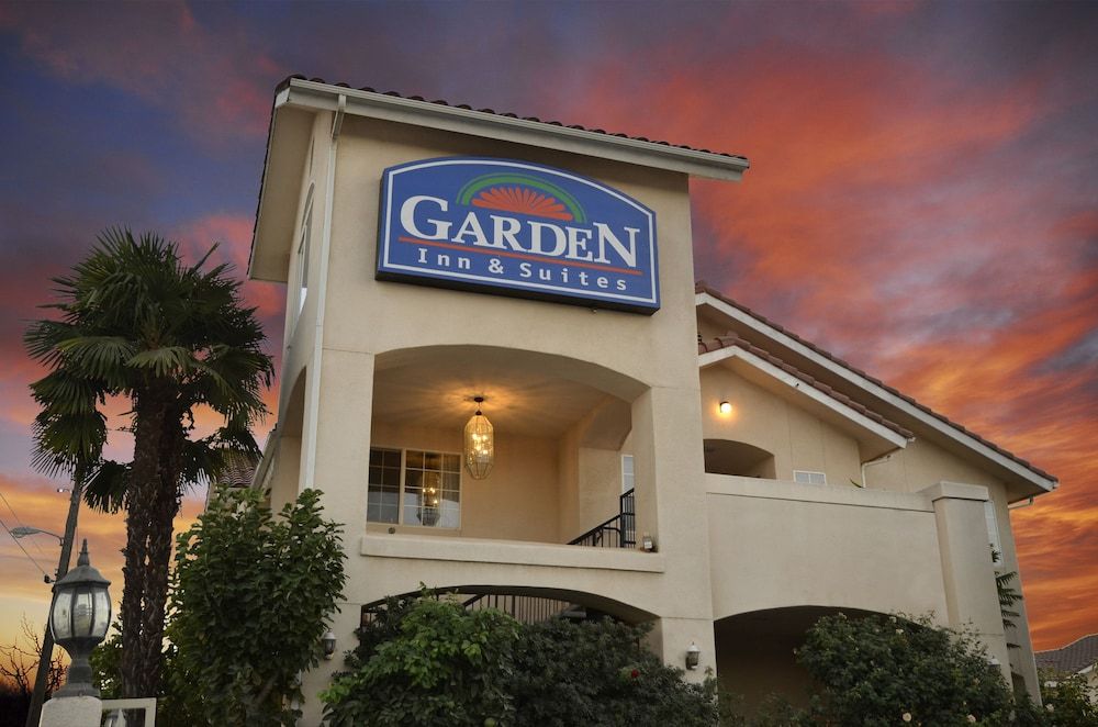 Garden Inn and Suites Fresno 1