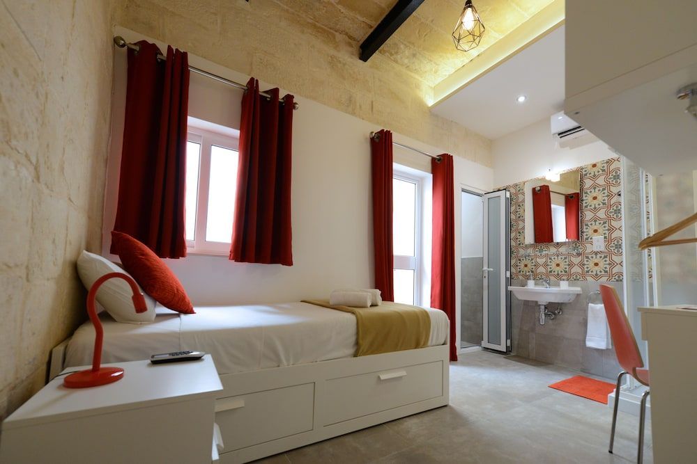 Lovely House Private Rooms by Vallettastay 1