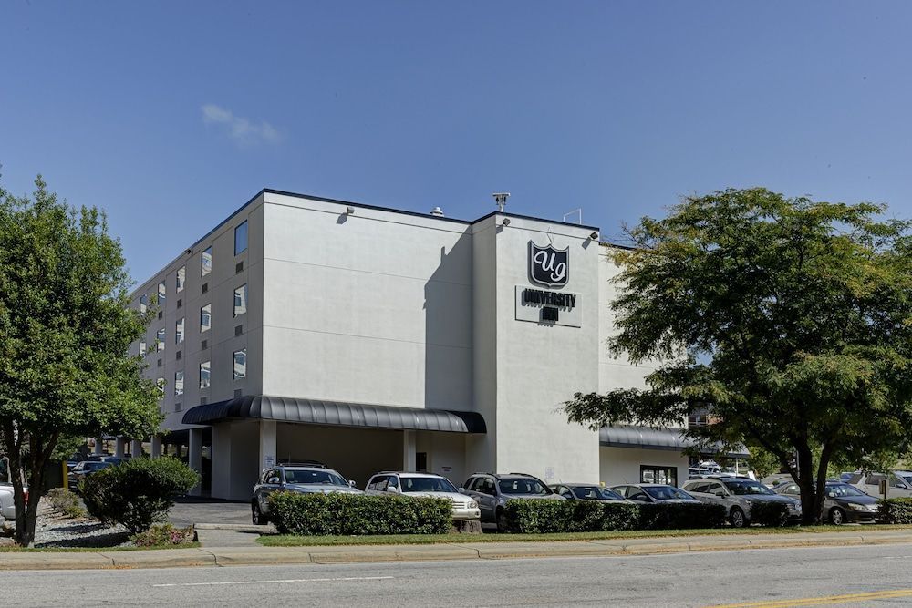 University Inn Duke 1