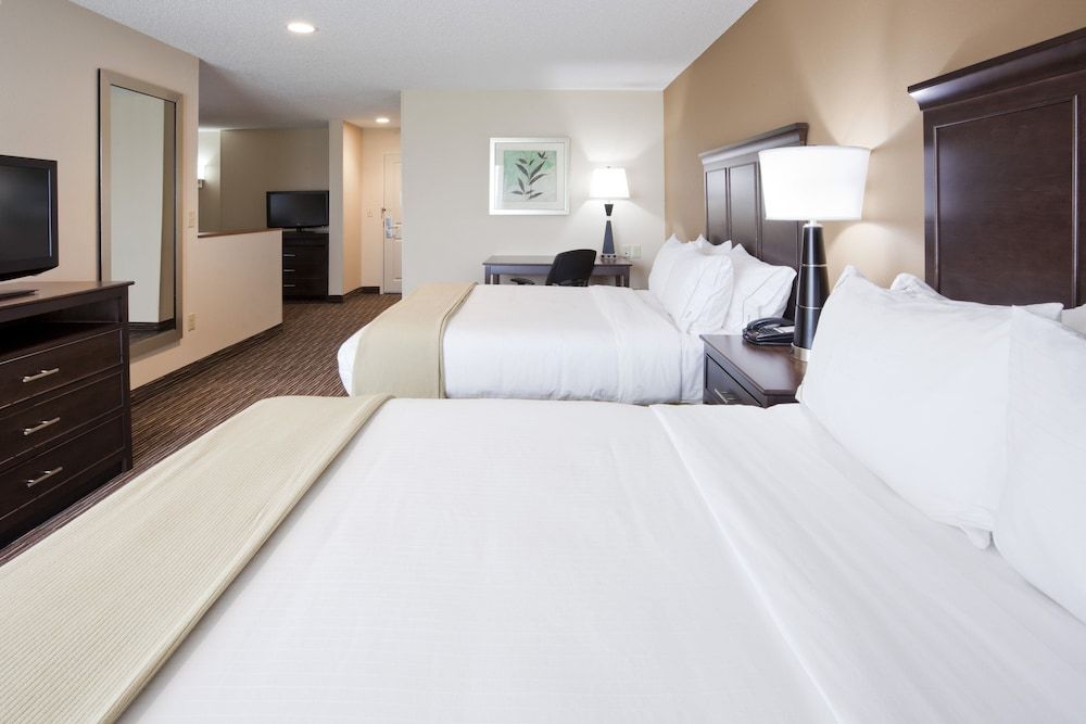 Holiday Inn Express & Suites WILLMAR by IHG 2