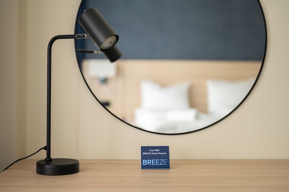 BREEZE Hotel Victoria - Self-Service 1