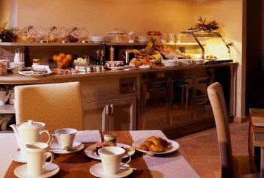 Relais Bella Rosina Pool & Spa 1
