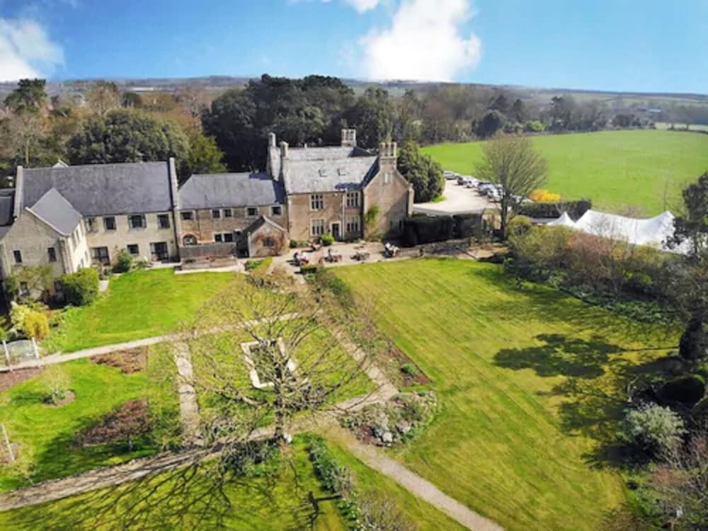 Stanton Manor Hotel 1