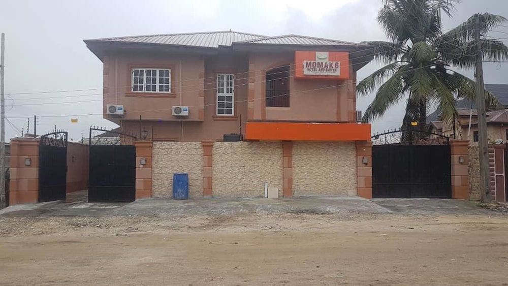 Momak 6 Hotel & Suites 1