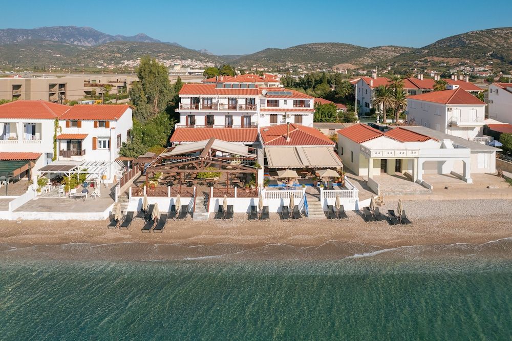 Potokaki Beachfront Hotel 1