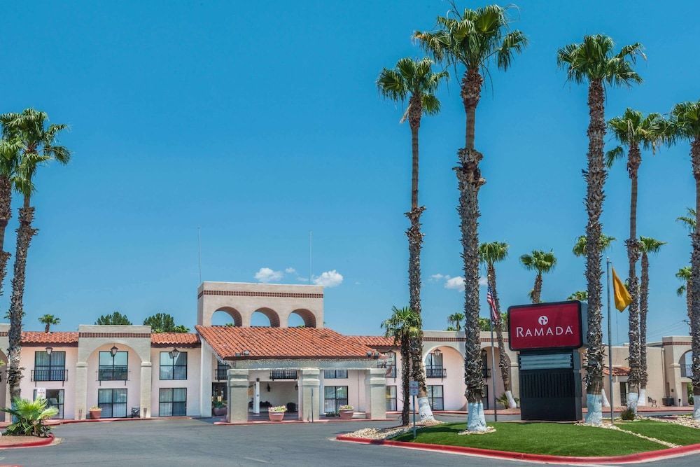 Ramada Hotel & Conference Center by Wyndham Las Cruces 1