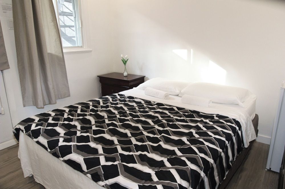Hotel Mini Inc 2