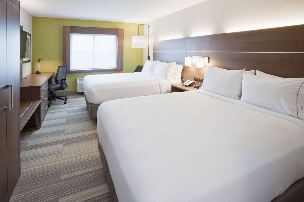 Holiday Inn Express ROSEVILLE-ST. PAUL by IHG 2