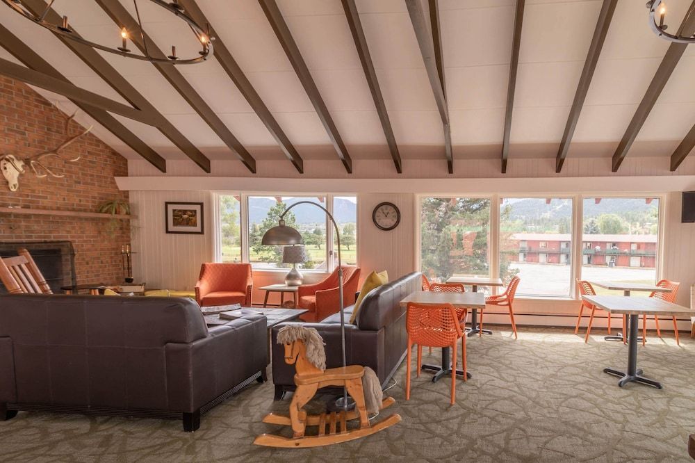 Discovery Lodge 2