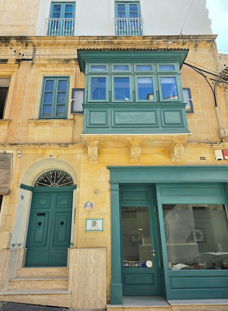 D Townhouse Boutique Suites 1