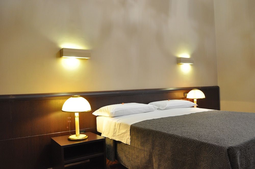 Hotel Twenty Nine 1