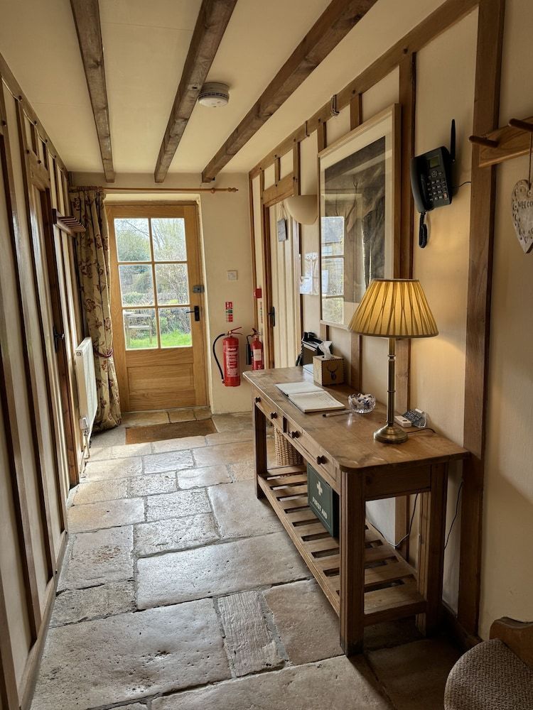 Guiting Guest House 2