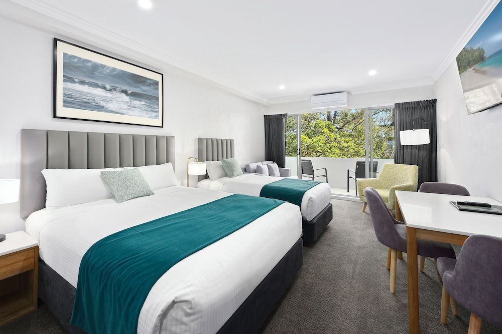 Palm Court Motor Inn 1