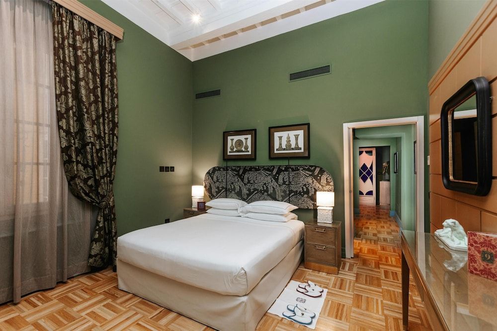 Hotel Number Nine 1