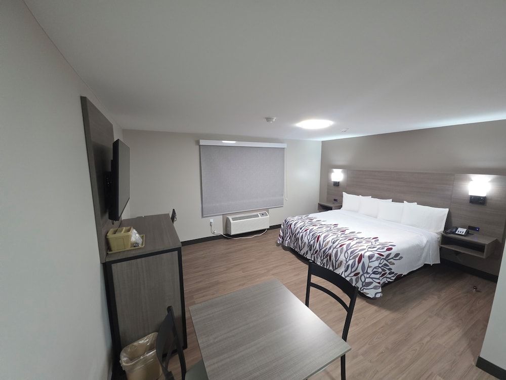 Red Roof Inn Sutton 2