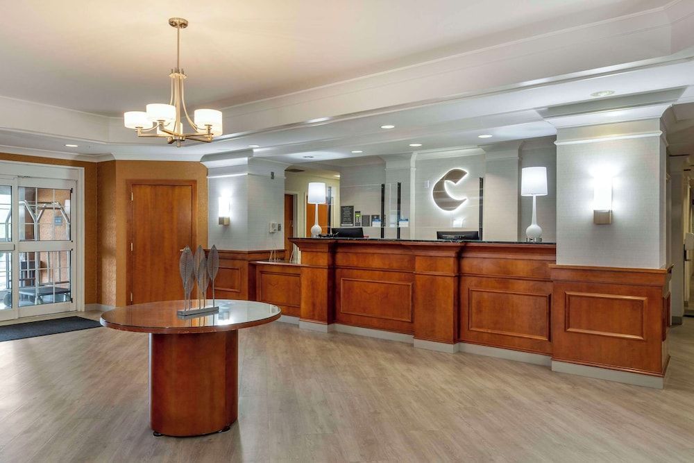 Comfort Inn & Suites Hadley - Amherst 2