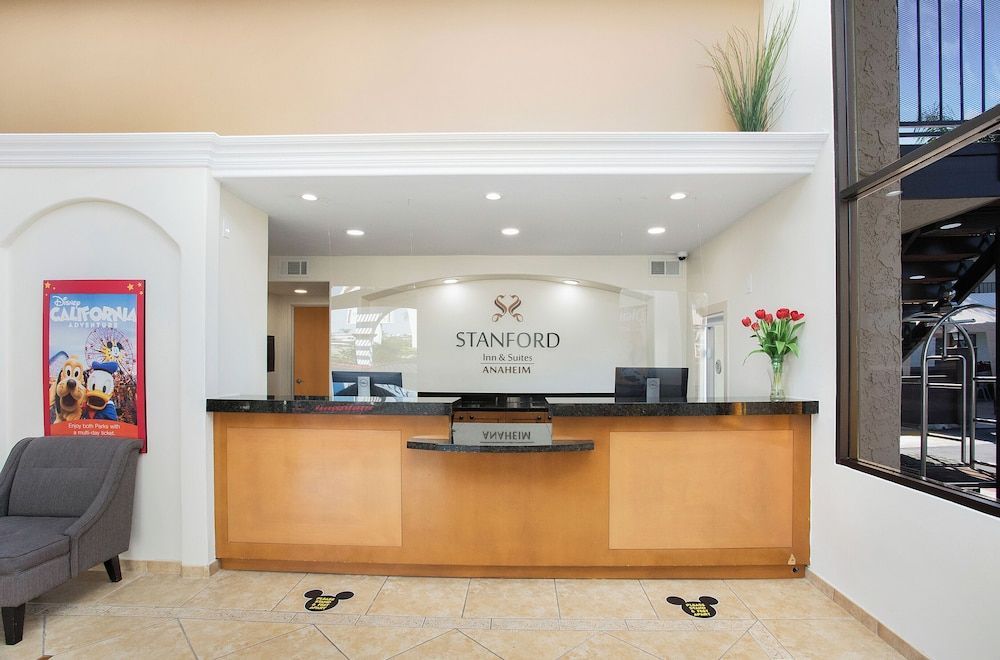 Stanford Inn & Suites Anaheim 2