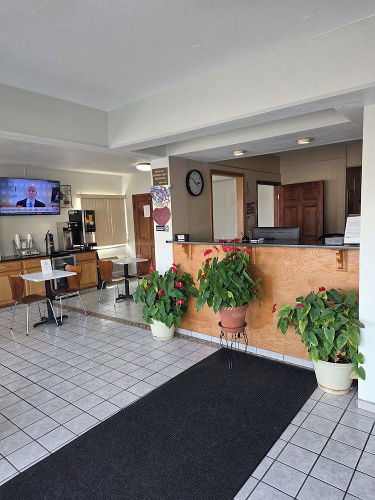 Ashland inn & suites 2