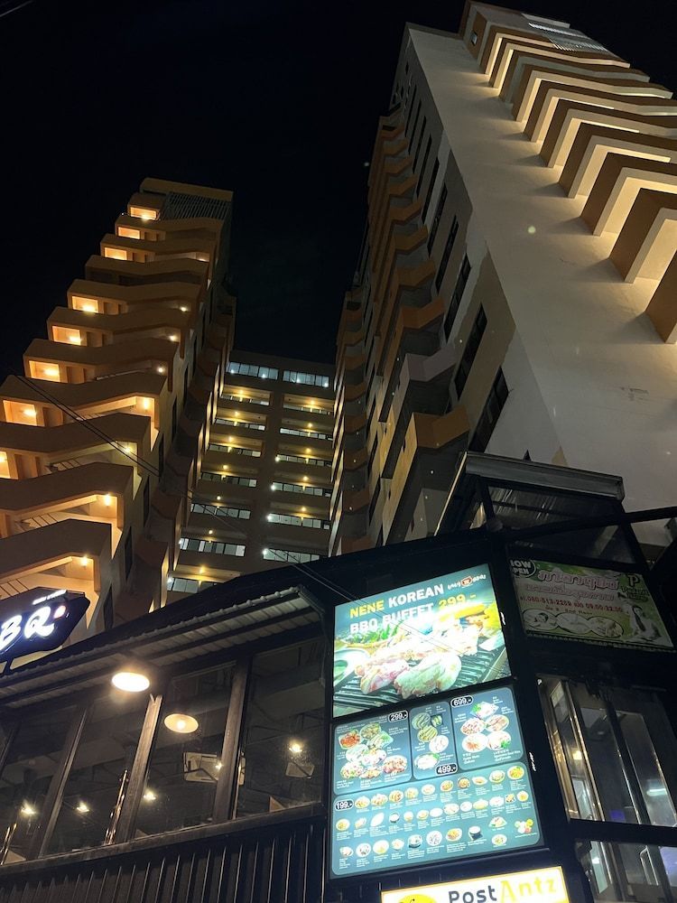 Mall Suites Hotel 1