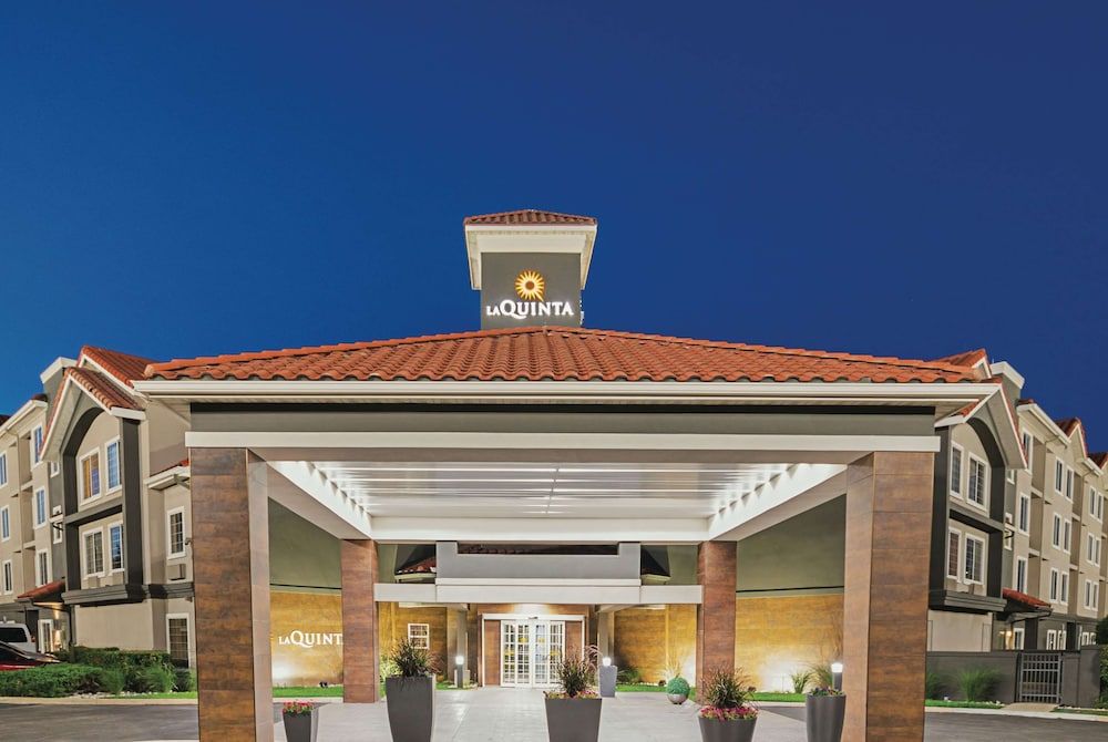 La Quinta by Wyndham Fort Worth North 1