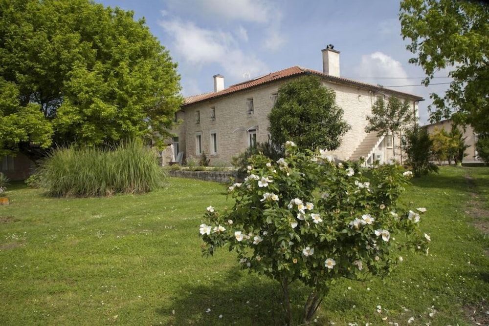 Chambres d'Hôtes Château Pierre de Montignac 1