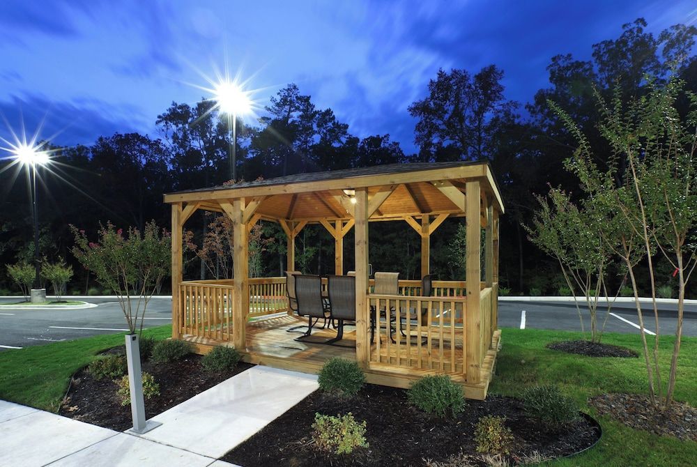 Holiday Inn Express & Suites MAUMELLE - LITTLE ROCK NW by IHG 1