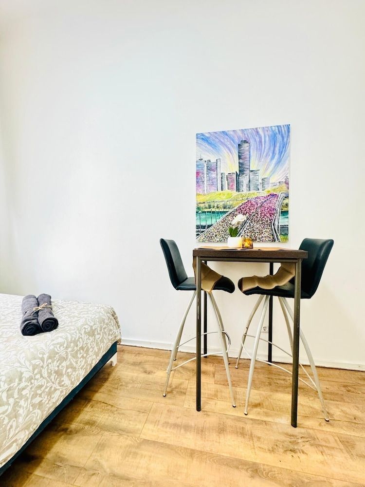 5BR Apt 10min to Matzleinsdorfer 1