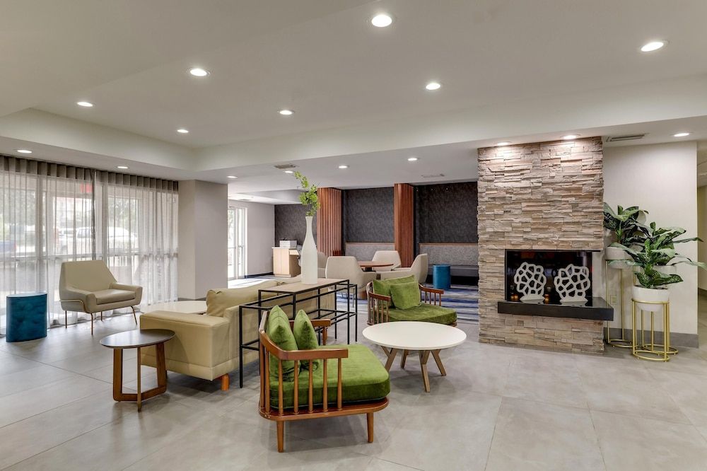 Best Western Plus Las Colinas Inn & Suites 2