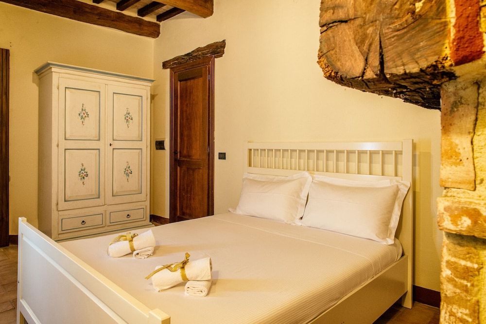 Villaluce Wine Agriturismo 2