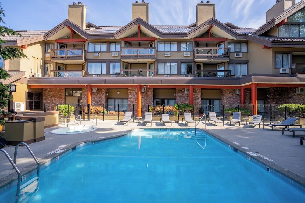 Whistler Village Inn & Suites 1