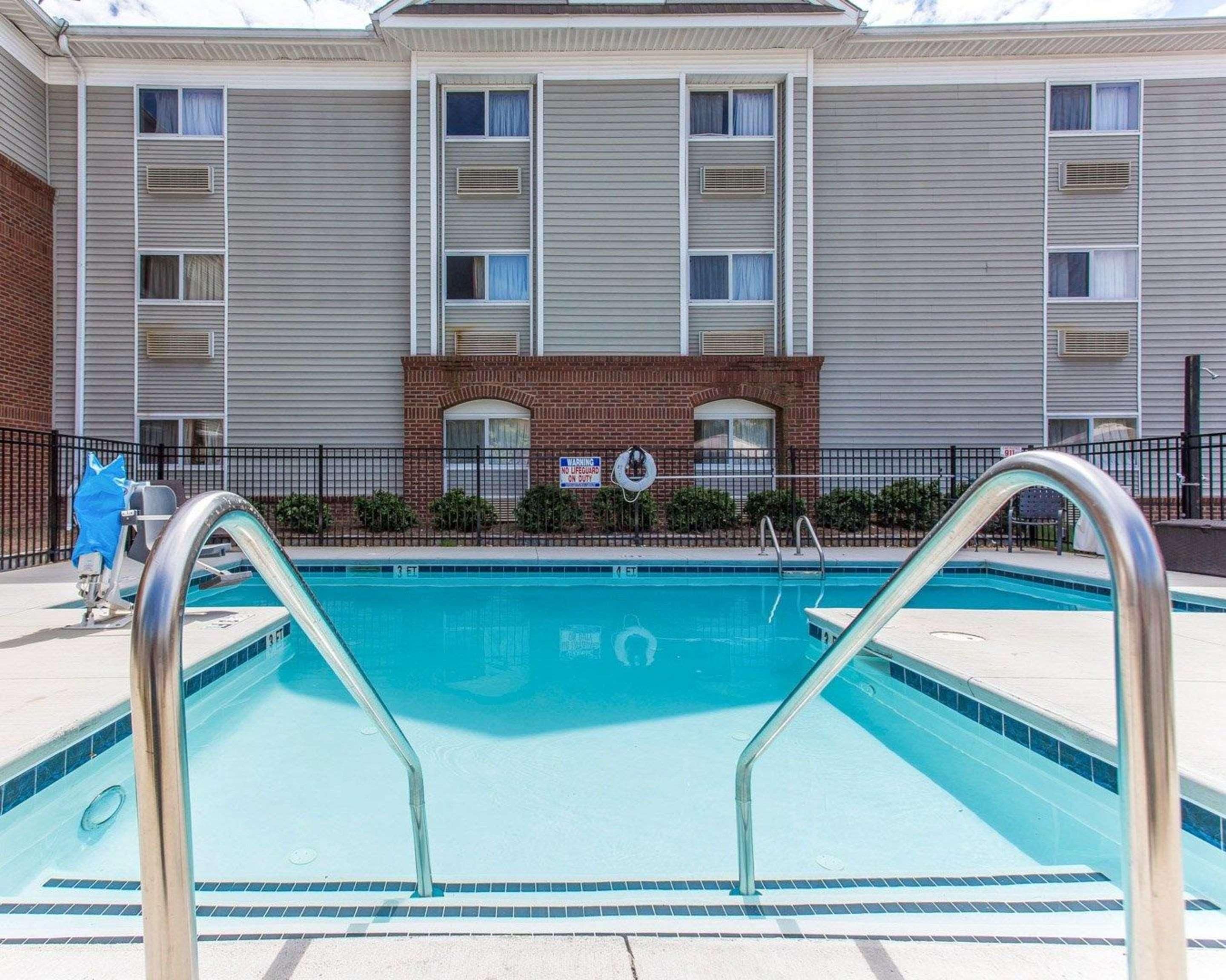 Suburban Extended Stay (Kennesaw) 1