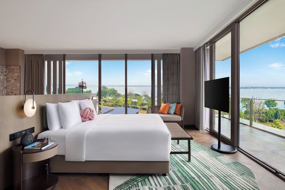 Hotel Indigo Suzhou Yangcheng Lake by IHG 2