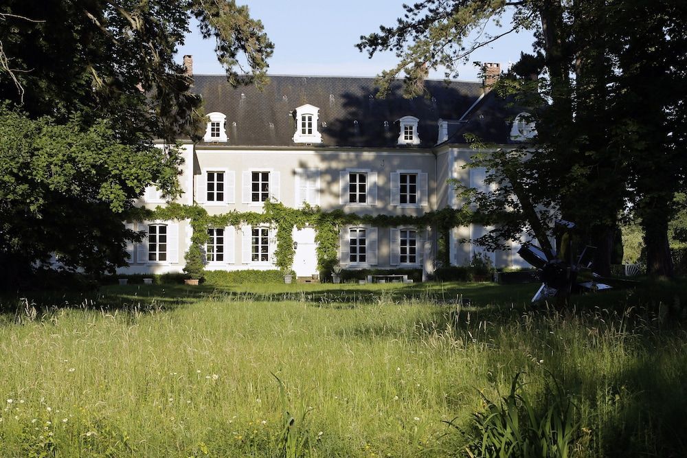 Chateau De La Resle - Design Hotels 1