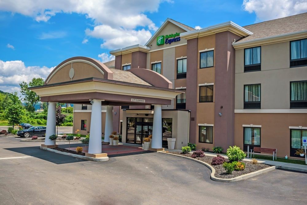 Holiday Inn Express BRADFORD by IHG 1
