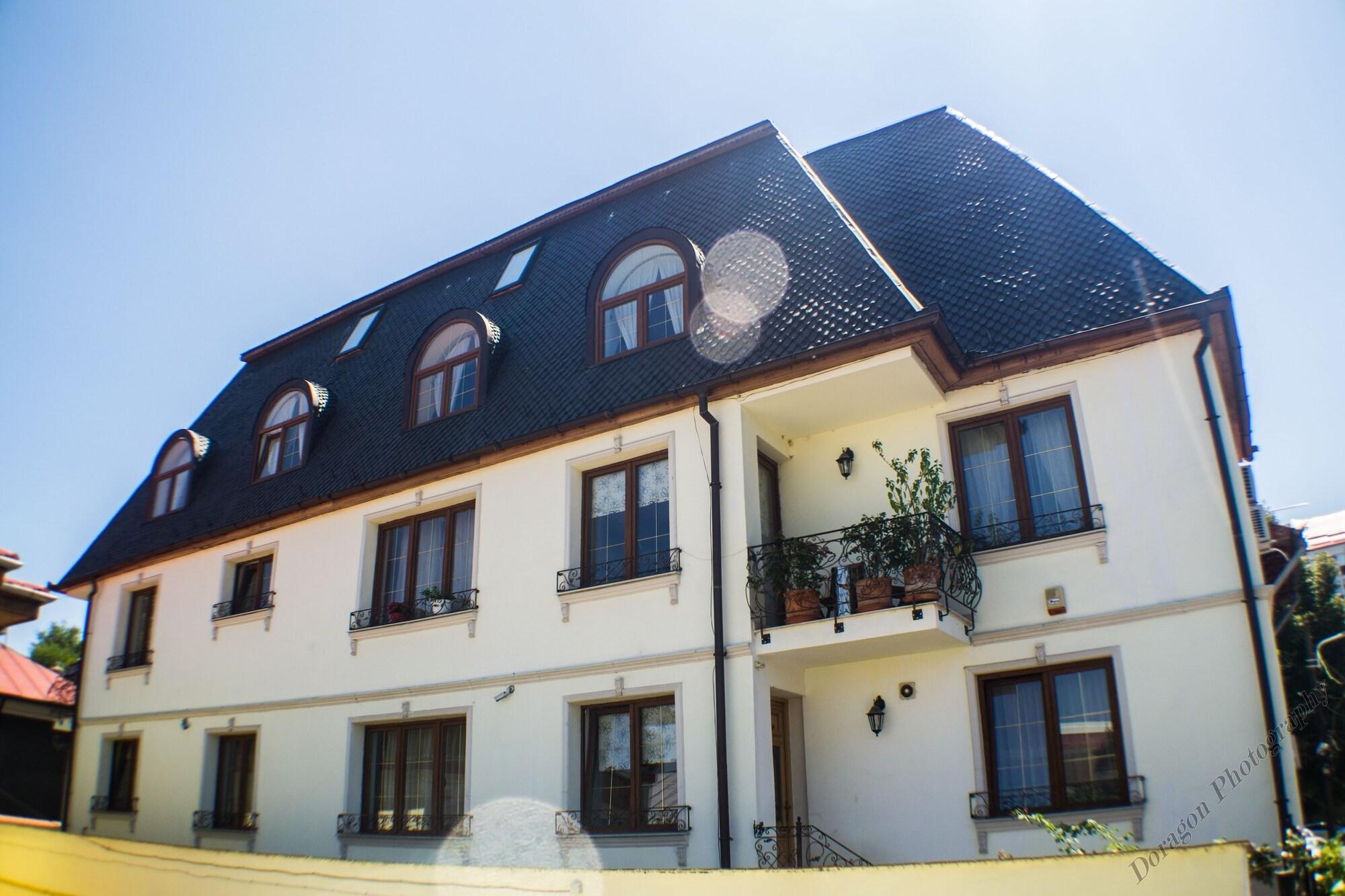 Bucharest Boutique Accommodation by Hotels 2