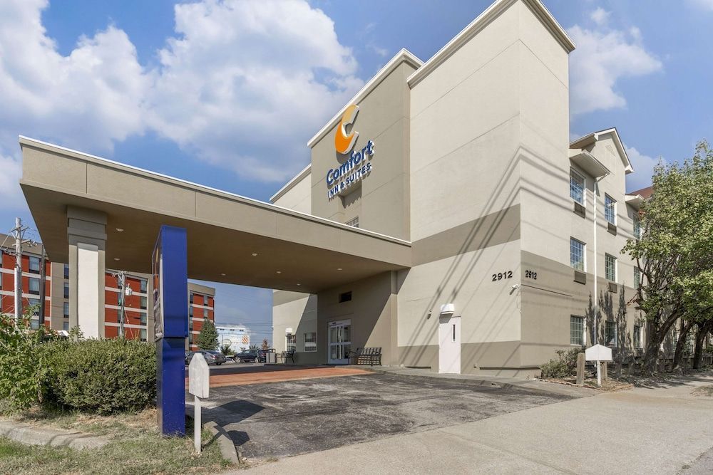 Comfort Inn & Suites Louisville Airport Fair & Expo 1