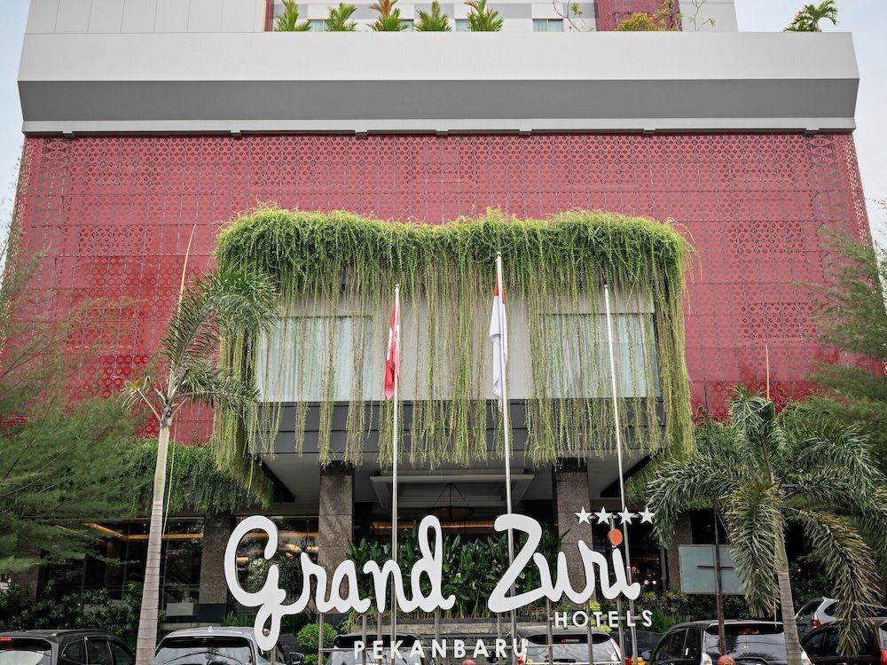Grand Zuri Pekanbaru 1
