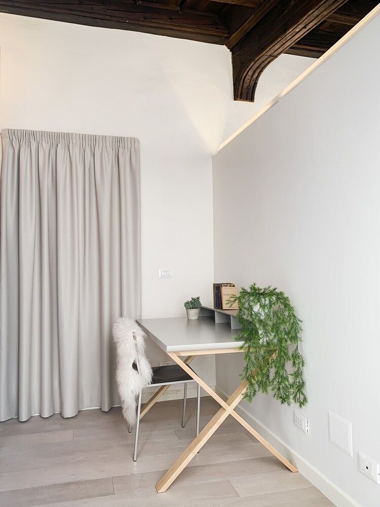 LuxRent Apartment Castello 2