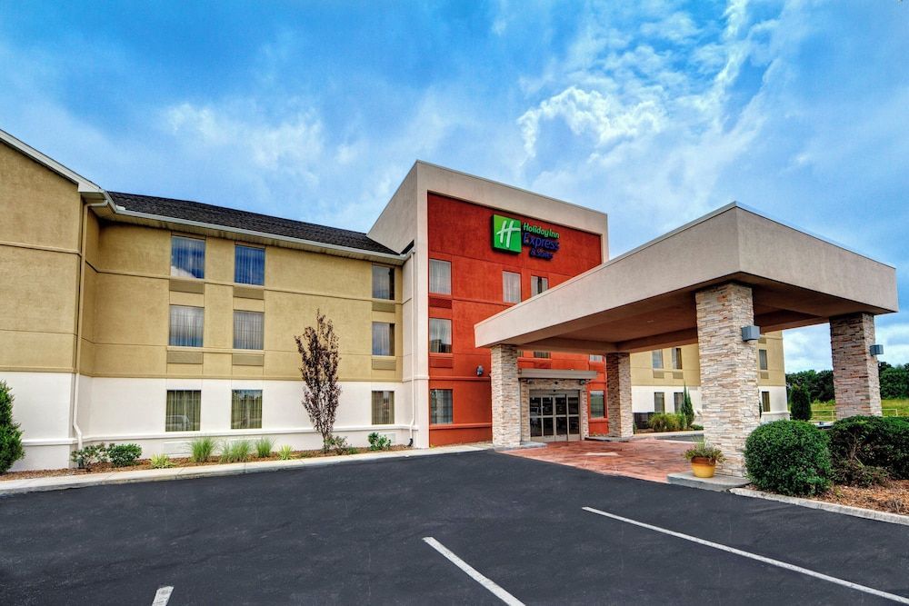 Holiday Inn Express & Suites CROSSVILLE by IHG 1