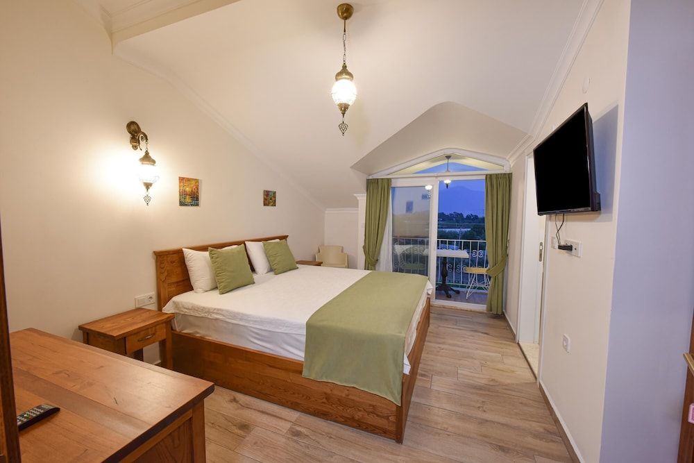 Infinity Ruby Hotel 2