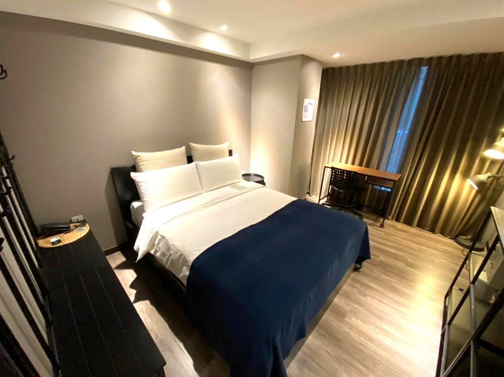 Yomi Hotel - ShuangLian MRT 1