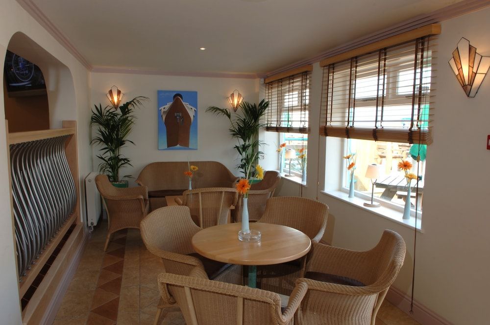 The Waterfront Inn 2